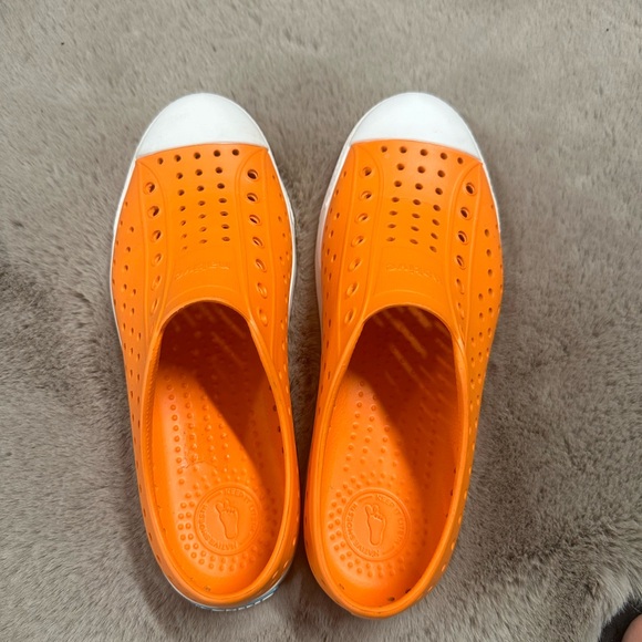 Native shoes - Picture 3 of 3